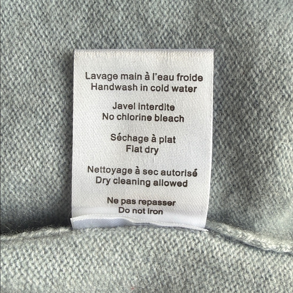 Powder blue/gray Sweater. - Picture 9 of 11
